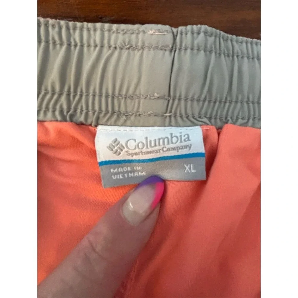 Columbia Two-Tone Coral and Light Peach Athletic Shorts - Picture 4 of 9